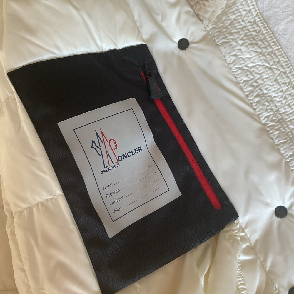 Moncler Grenoble White Quilted Jacket Vest with Shearling Collar - Picture 8 of 15
